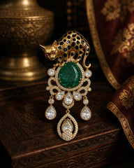 Emerald Vintage Cat Saree Pin Brooch