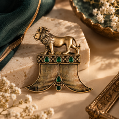 Antique Gold Royal Lion Brooch with Emerald Green Stones